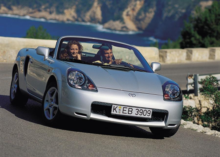  Toyota MR2 1999 года  (фото 18 из 45)